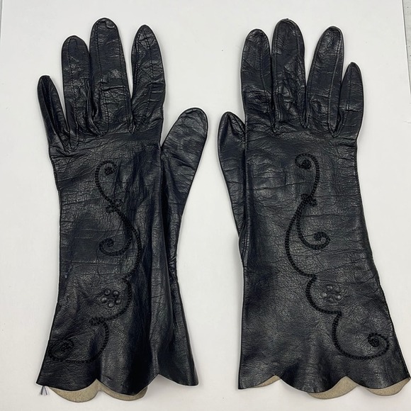 Vintage Accessories - Vintage Black Leather Embroidered Gloves
